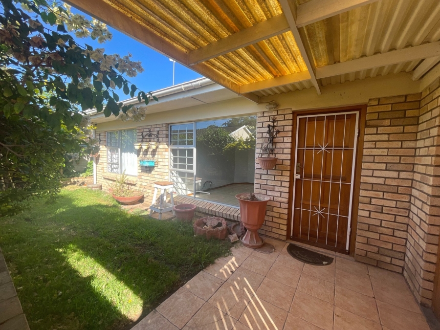 3 Bedroom Property for Sale in Abbotsford Eastern Cape